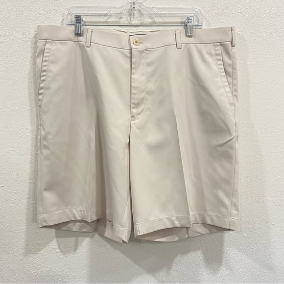 Peter Millar Other - Peter Millar Shorts Adult 40 Beige Wicking Chino Golf Pockets Logo Mens